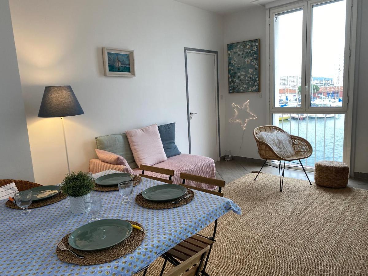 Marinca Du Port De Toulon Apartment Bagian luar foto
